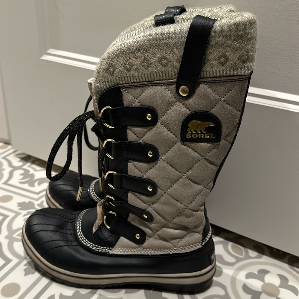 Sorel Women’s Boots size 8